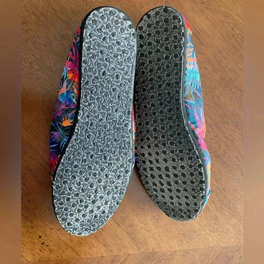Toms Classic Hawaiian Tropical Floral Cotton Slip On Flat Shoes Women's 6 EUC - Picture 10 of 10